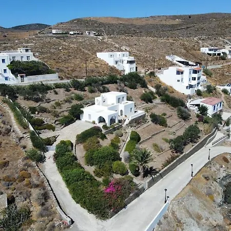 Greek Traditional Island Sai * Λουτρά